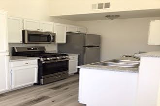 5th image of 9548 Clare Ave #0