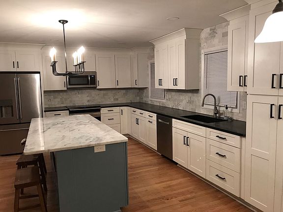 5th image of 4469 Leonora Dr