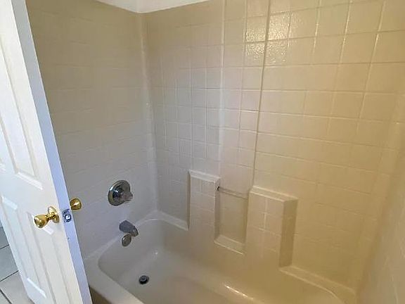 5th image of 1572 Megan Bay Cir