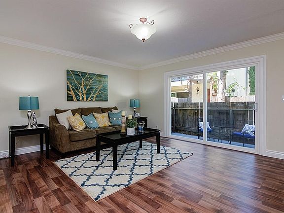 3rd image of 928 Fruitdale Pl