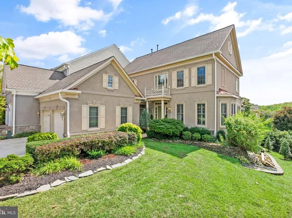 6273 Kingfisher Ln, Alexandria, VA 22312