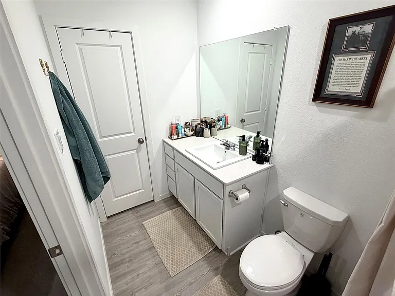 244 Houston Ave — Photo 12