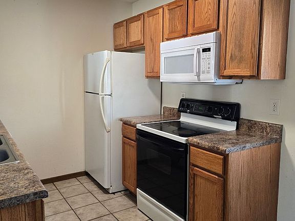 4th image of 5717-5719 Canaveral Dr #5717