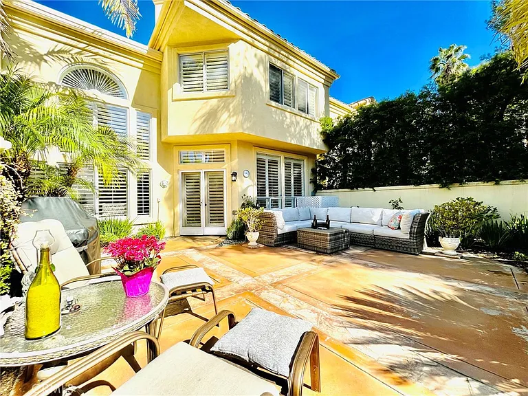 26465 La Traviata — Photo 30