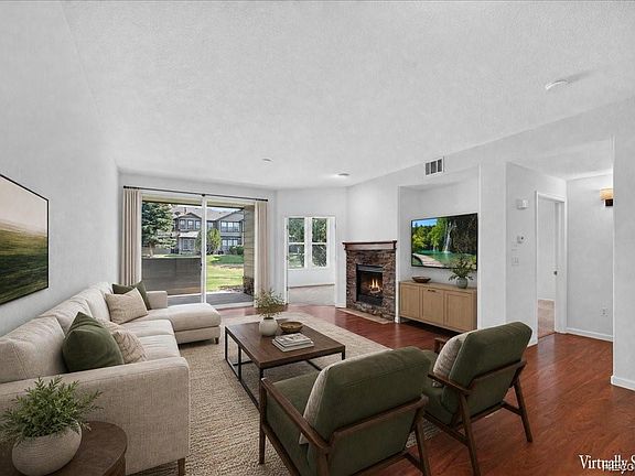 4th image of 2122 S Fulton Circle #103