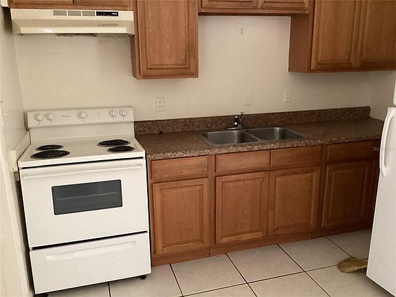 2nd image of 1311 Herschell St