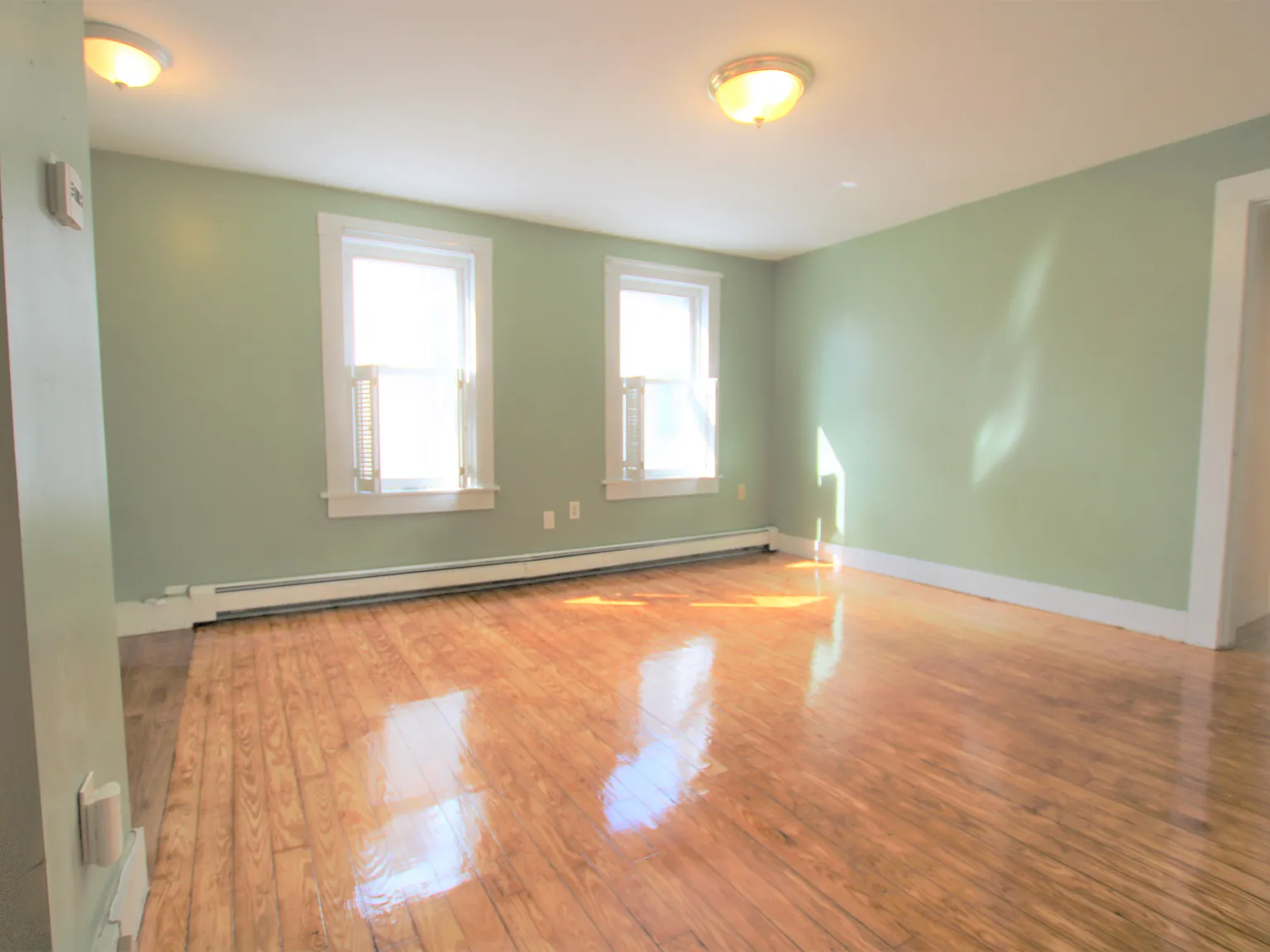 2 bed, 1000 sqft, $2,500 — Photo 3