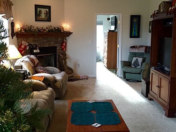 2nd image of 20 Stillwater Dr