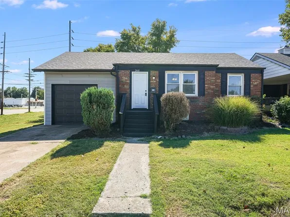 2668 E 27th St, Granite City, IL 62040