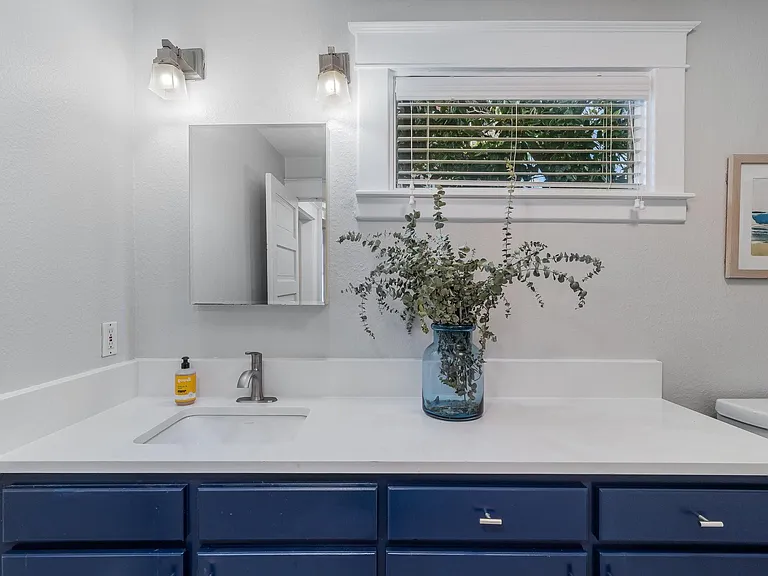 2605 Hibernia St — Photo 4