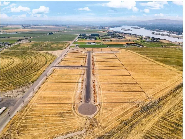 240 Taylor Ln Lot 4, Pasco, WA 99301