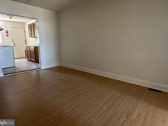 5th image of 3305 Paton Ave