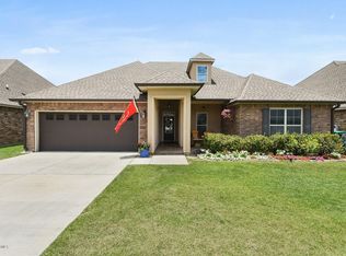 116 Woodhaven Rd, Youngsville, LA 70592