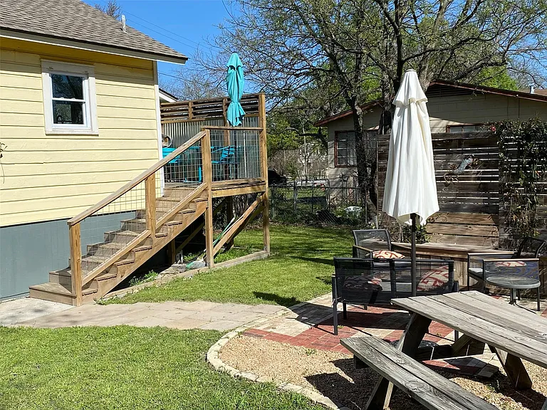 207 S Main St — Photo 11