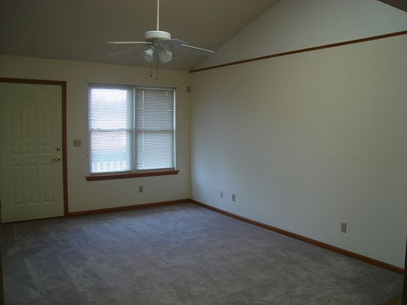 2nd image of 1033 Forest Hills Ln APT F