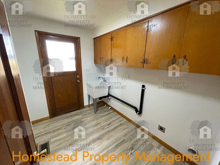 8555 Clow Corner Rd — Photo 12