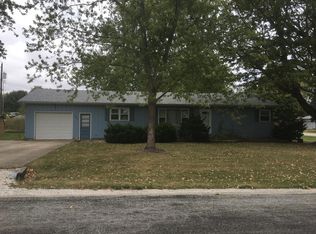 605 Lawrence Dr, Mt Zion, IL