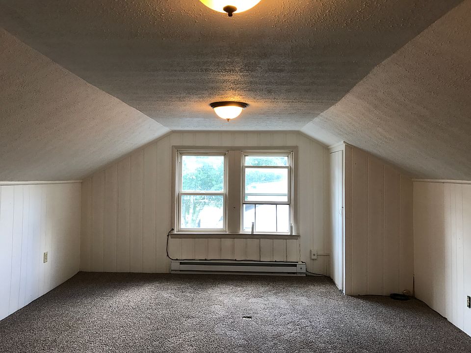 3RD FLOOR FAMILY ROOM