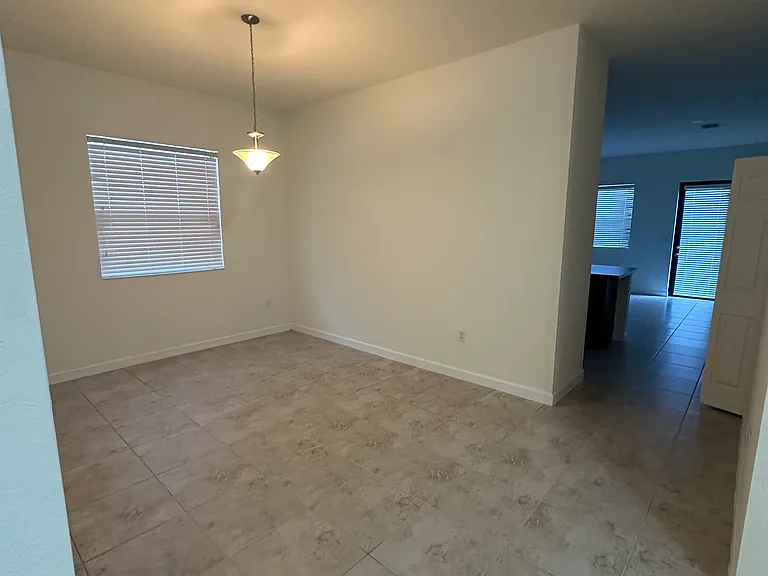 721 SE 35th Ave — Photo 9