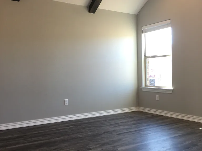 5858 W Luna St — Photo 7