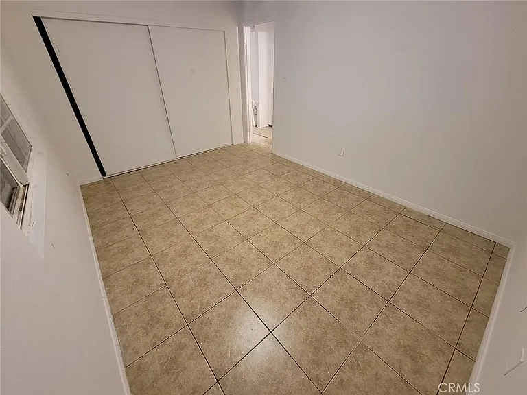 34327 Paris St — Photo 5
