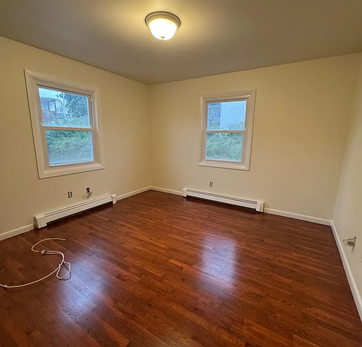 3 bed, $2,000 — Photo 3
