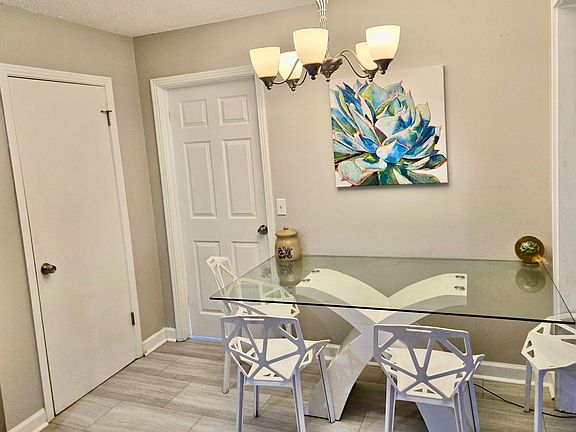 5th image of 1223 Main St