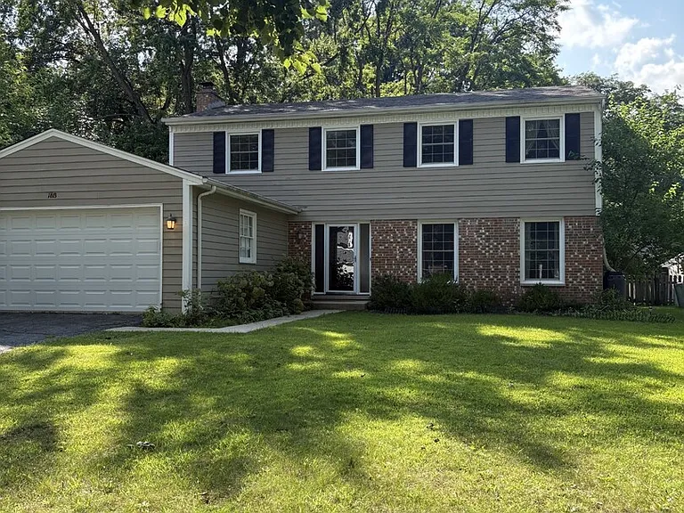 1613 Clyde Dr — Photo 1