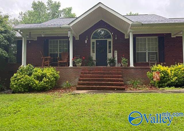 1st image of 732 Wheeler Dr NE