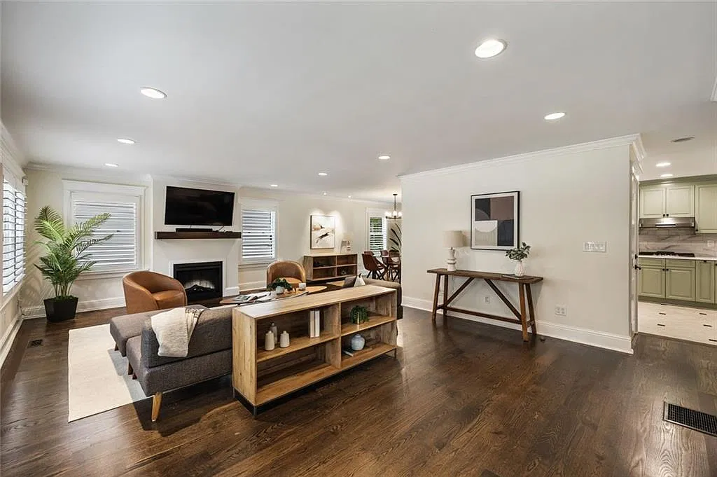 5 bed, 4.0 bath, 3524 sqft, $7,500 — Photo 3