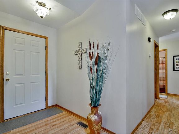 3rd image of 4201 N Rushwood St