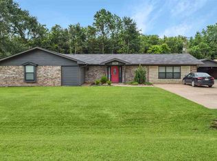 203 Easy St, Silsbee, TX 77656