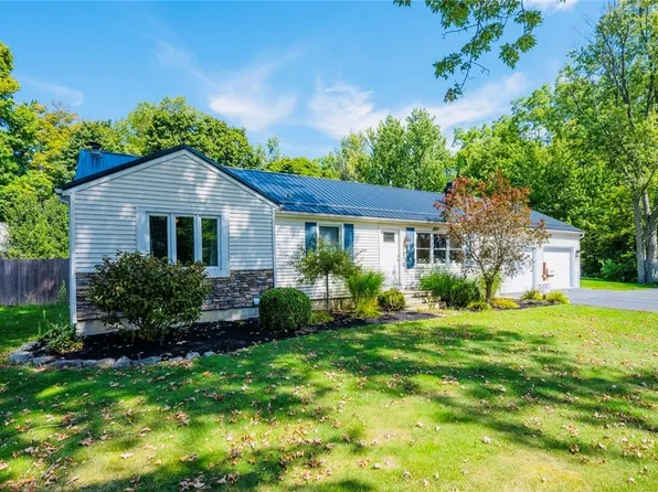 2844 E Pleasant Ave, Eden, NY 14057
