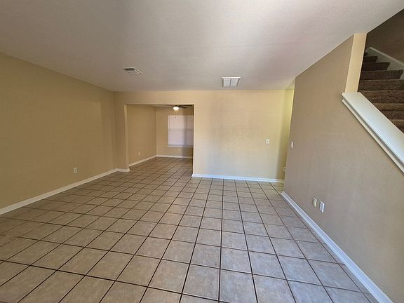 4th image of 5907 Deer Lake Dr