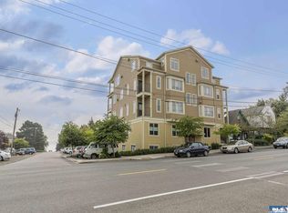 1215 Lawrence St #2, Pt Townsend, WA 98368