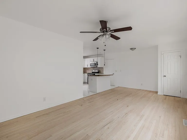 425 Perkins Dr — Photo 6