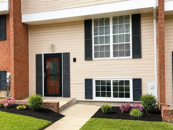 8 Rose Petal Ct, Baltimore, MD 21234