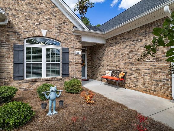4th image of 511 Birchwood Dr