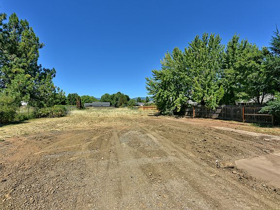 5th image of 1402 Orchard Home Dr