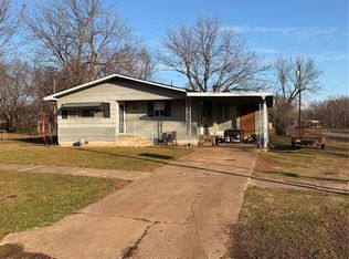 122 E 2nd St, Davenport, OK 74026