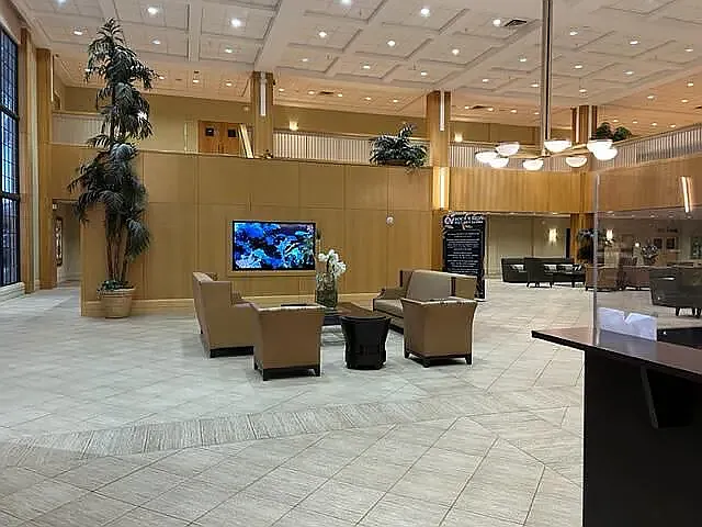 1 bed, 1.5 bath, 702 sqft, $1,650 — Photo 3