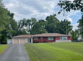 1002 W 3rd St, Mountain Grove, MO 65711