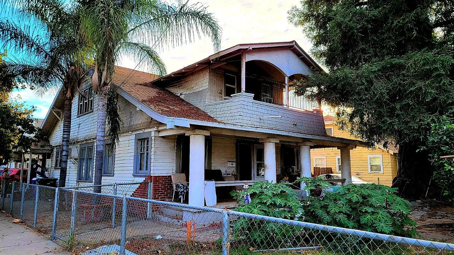 400 W Main St photo 1