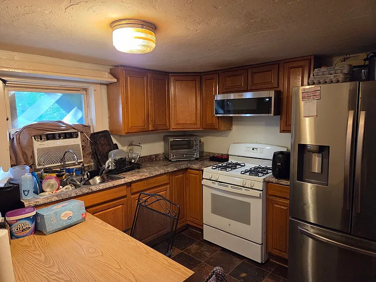 162 Main St — Photo 9
