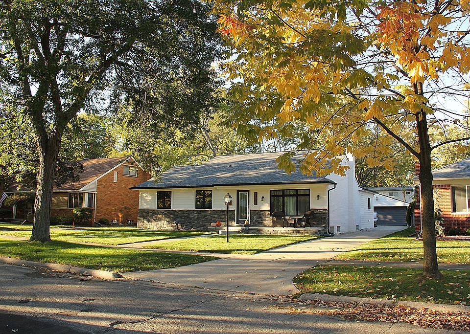 1st image of 13142 Talbot Ave