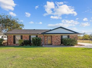 415 W Jefferson St, Palmer, TX 75152