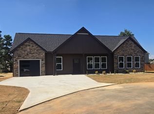 2135 N November Dr, Boiling Springs, SC 29316