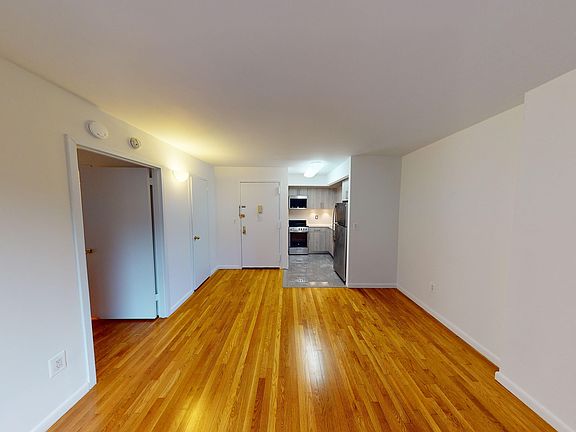 3rd image of 121 Reade St APT 8N