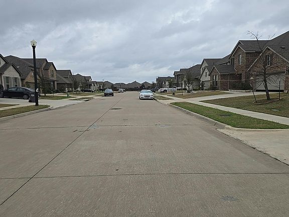 4th image of 1729 Whitney Dr