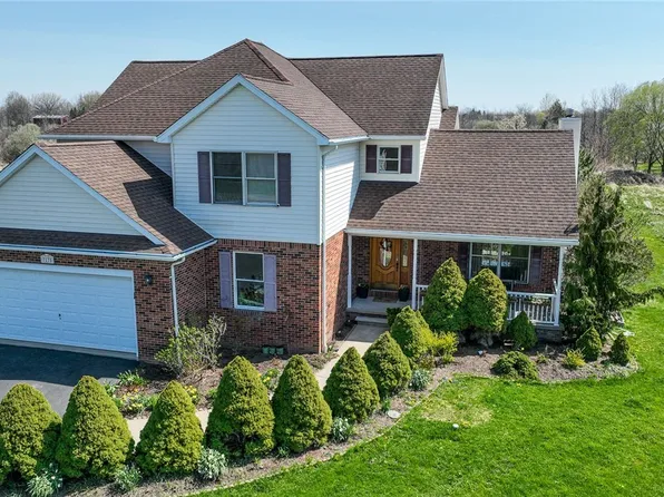 7175 Kenfield Rd, Clarence Center, NY 14032